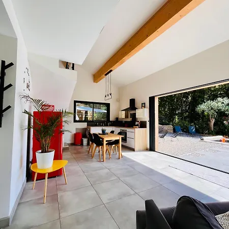 Вилла Paradis Terrebrune *