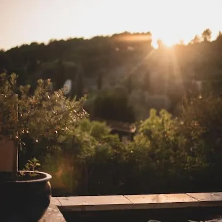 Paradis Terrebrune Вилла