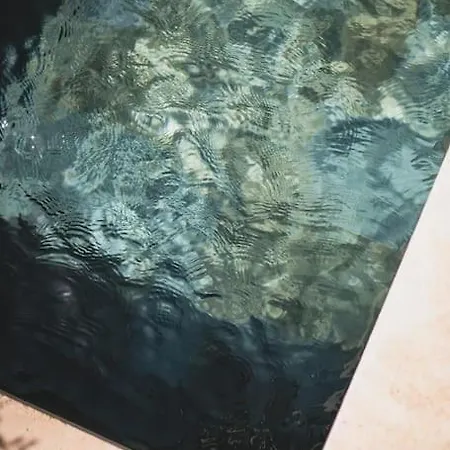 Paradis Terrebrune Вилла *