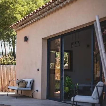 Paradis Terrebrune Βίλα *
