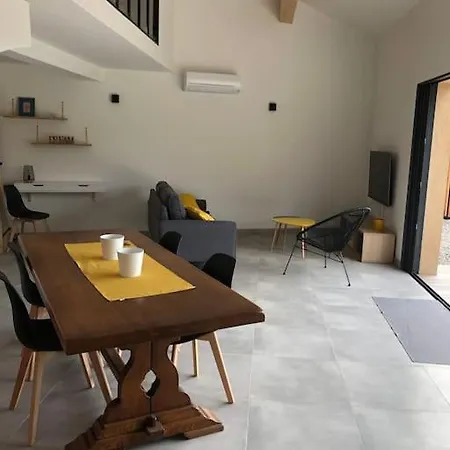 Paradis Terrebrune Βίλα *